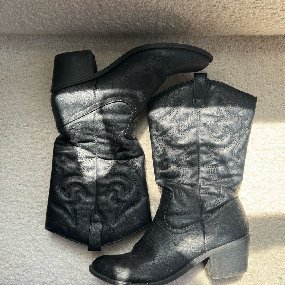 Mid calf black cowboy boots